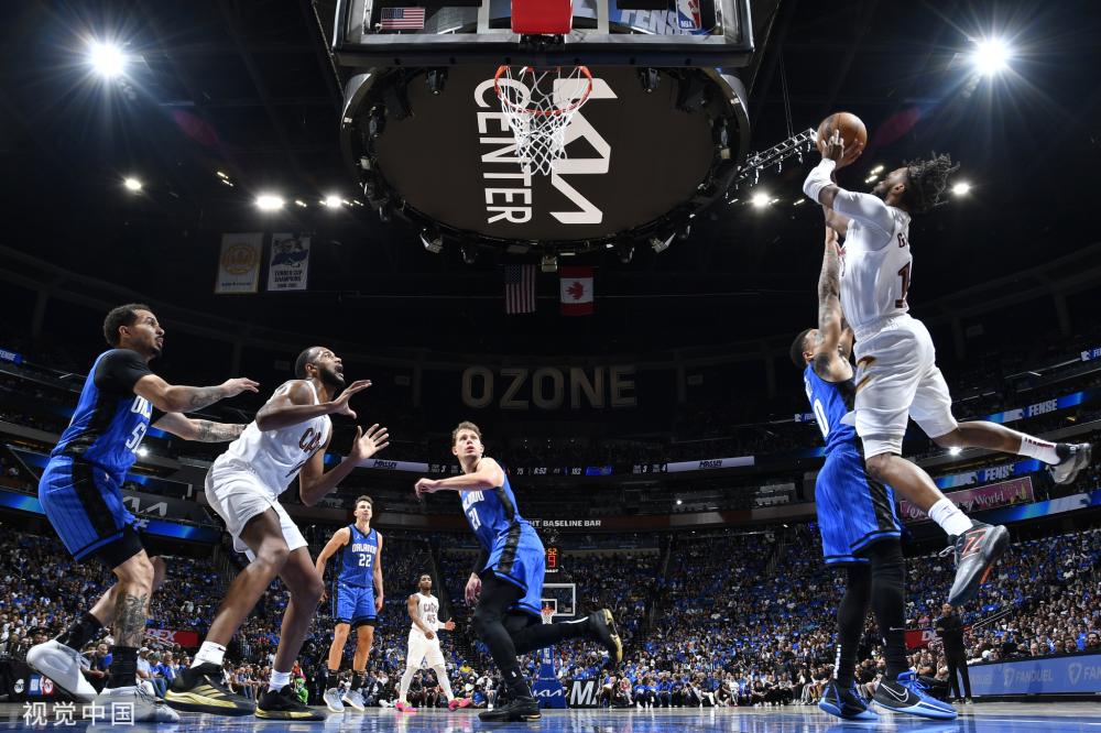 受瞩目的新 受瞩目的新