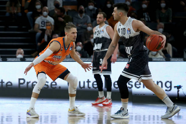 持爆发力与 持爆发力与