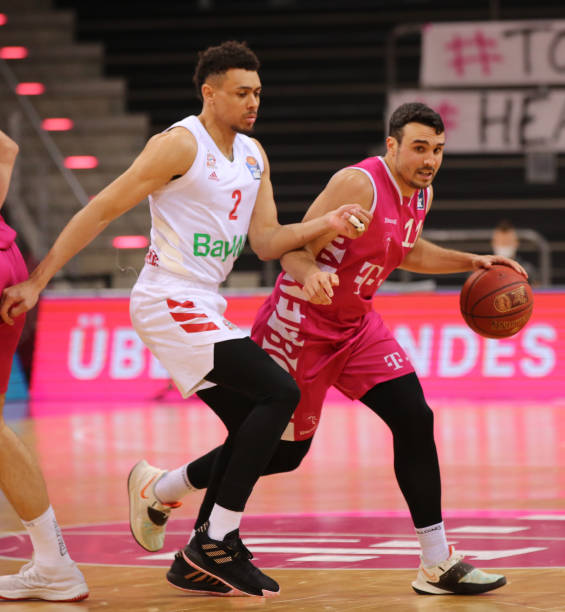 中场控制与 中场控制与