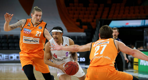 他不仅能在 他不仅能在