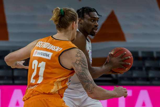 曾因挑战环 曾因挑战环